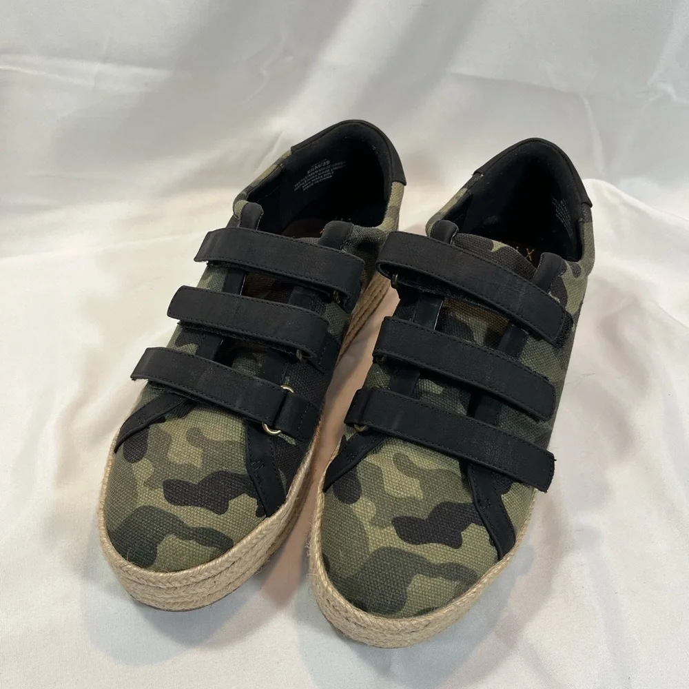 Mix No. 6–Camo Printed Canvas Espadrille Sneakers